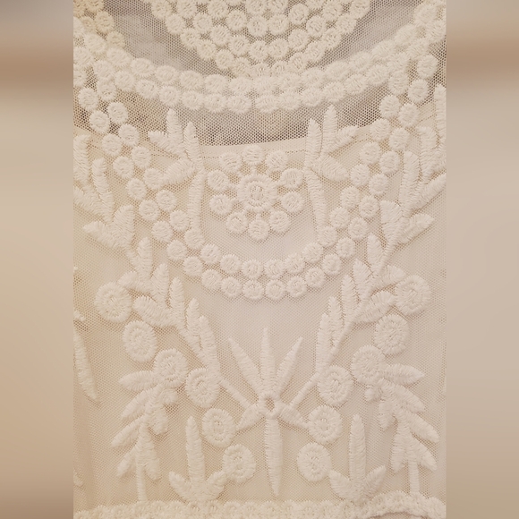 💚5/$25 Express Ivory Cream Baroque Stretch Lace Overlay Mini Dress Size XS - Picture 5 of 8